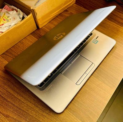 HP Elitebook 840 G3 i5 4GB/128GB