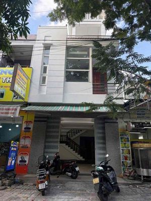 Rent · 6 bd · 100 м² · Quận Sơn Trà, ул. Đường Khúc Hạo