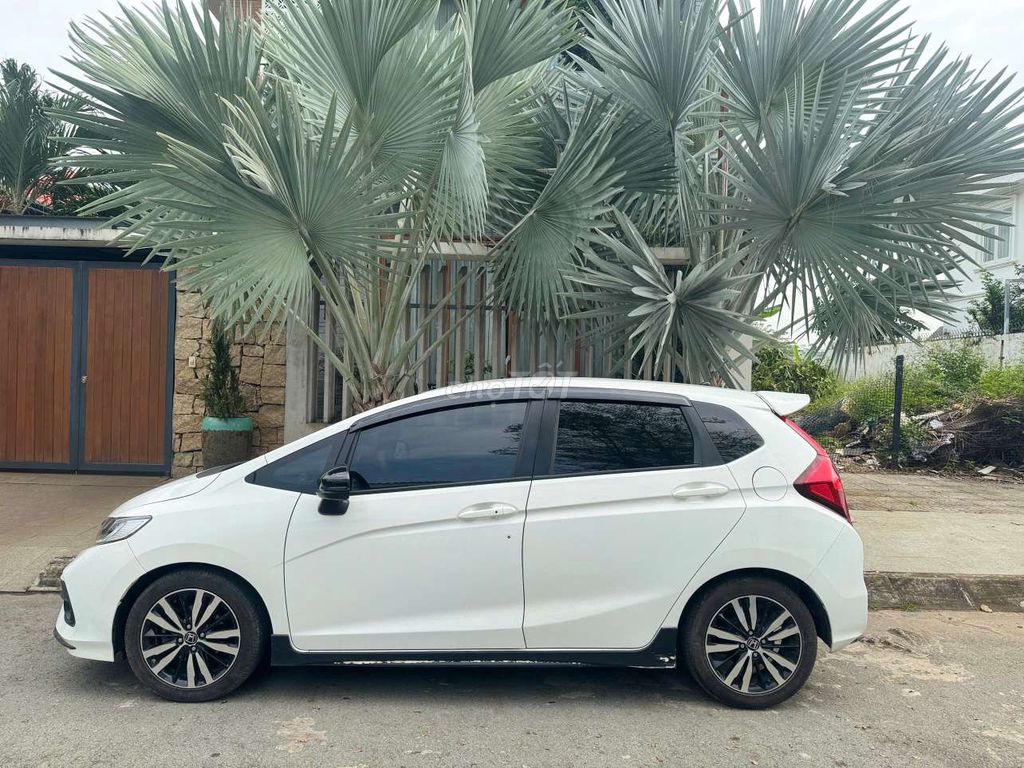 Honda Jazz RS 1.5AT 2018 38000 km. Mua bán Ô tô tại Thành phố Thủ Đức Tp Hồ Chí Minh được đăng bởi BÌNH VÌNH PHÚ CHUYÊN XE LƯỚT BAO TEST HÃNG  hình 2