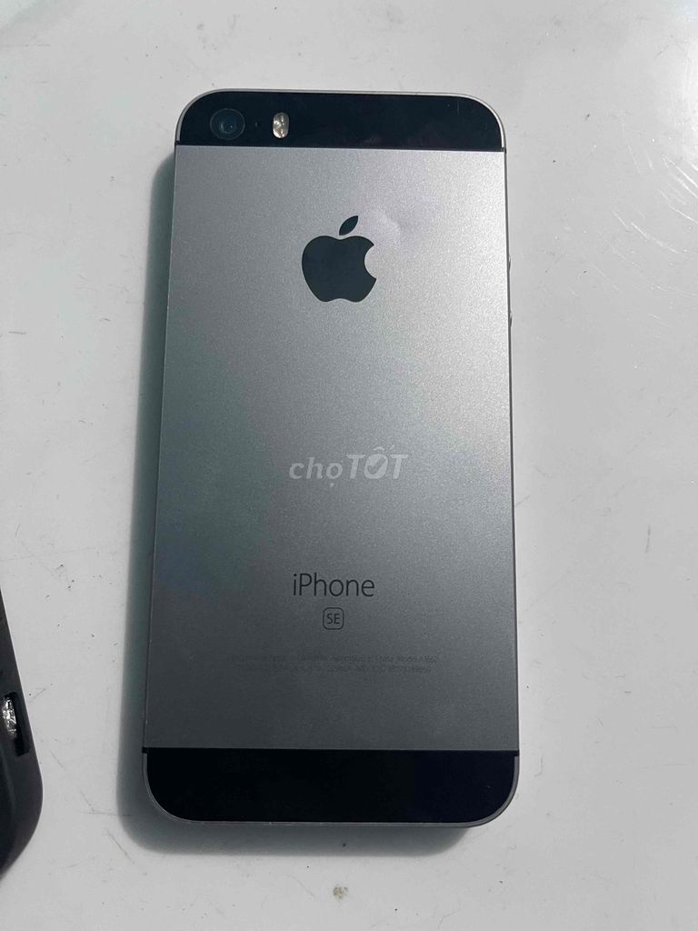 Apple iPhone SE Xám. Mua bán Điện thoại tại Huyện Đức Hòa Long An được đăng bởi Caravan Of Life hình 1