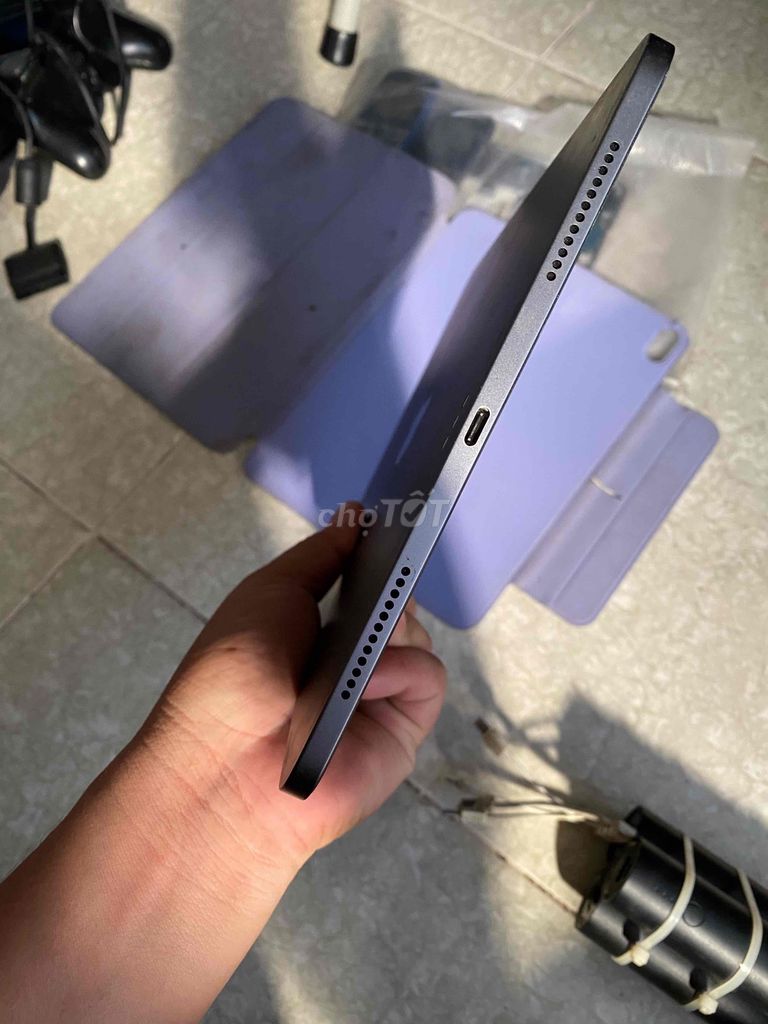 Apple iPad Air 5 A2588 64GB Xám iCloud on. Mua bán Máy tính bảng tại Quận 12 Tp Hồ Chí Minh được đăng bởi KHANG hình 1