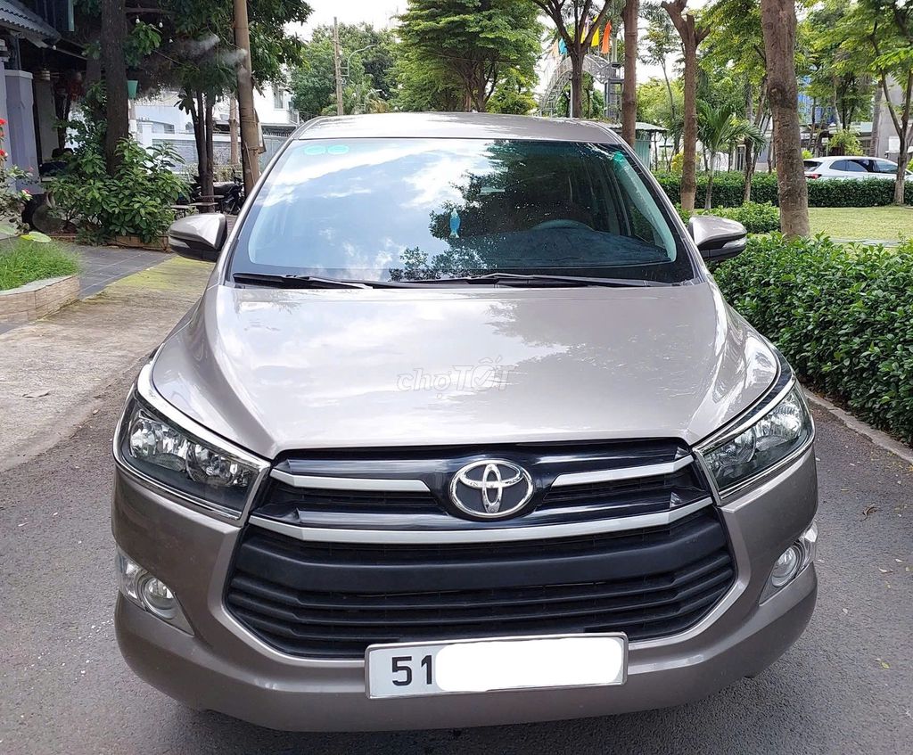 Xe Innova gia đình màu nâu đồng đời 2019. Mua bán Ô tô tại Quận Gò Vấp Tp Hồ Chí Minh được đăng bởi Anh Danh hình 2