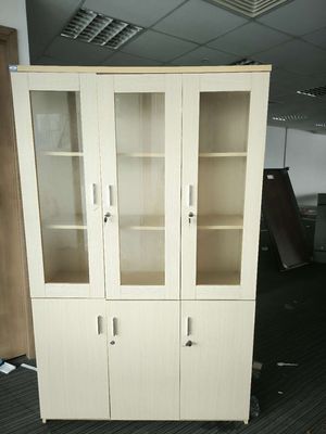 Bán kệ tủ gỗ 3 cánh, cửa kính đẹp. Mua bán Tủ, kệ gia đình tại Quận Bình Tân Tp Hồ Chí Minh được đăng bởi Vận Chuyển