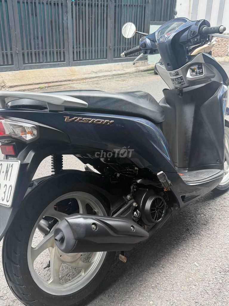 Honda Vision Xám xanh 42128 km. Mua bán Xe máy tại Quận Phú Nhuận Tp Hồ Chí Minh được đăng bởi Hoà hình 3