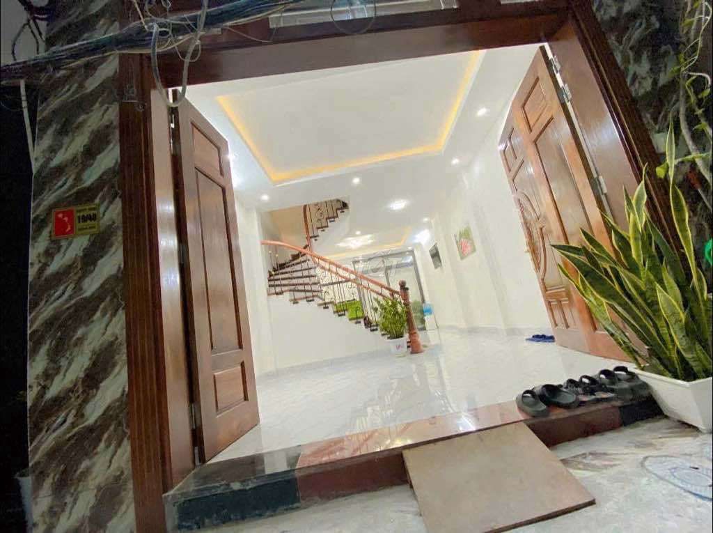 Bán nhà Đại La, Trung tâm Hai Bà Trưng, 50m2, 5 tầng