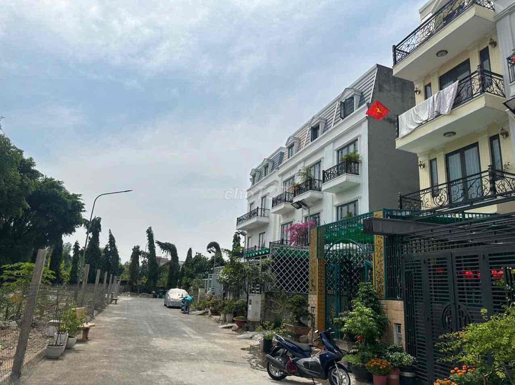 CHO THUÊ NHÀ PHỐ 5PN SÂN XE HƠI NGAY GIÁP NGUYỄN OANH GÒ VẤP