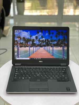 Laptop Dell Latitude 7440