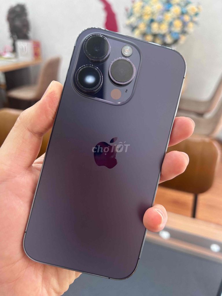 iPhone 14 Pro 256GB Tím máy đẹp keng chuẩn zin. Mua bán Điện thoại tại Thành phố Buôn Ma Thuột Đắk Lắk được đăng bởi Nguyễn Hoàng hình 1