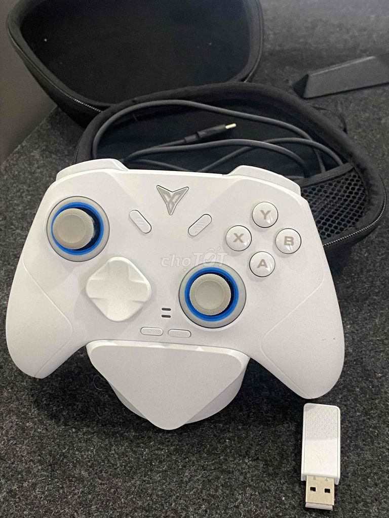tay cầm flydigi direwolf 4 wireless + dock + túi. Mua bán Thiết bị chơi game tại Thành phố Đà Lạt Lâm Đồng được đăng bởi MAI BINH hình 1
