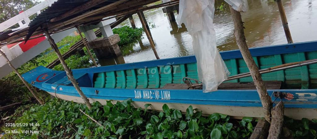 Vỏ máy xe. Mua bán Phương tiện khác tại Huyện Trần Văn Thời Cà Mau được đăng bởi Vũ Linh hình 2