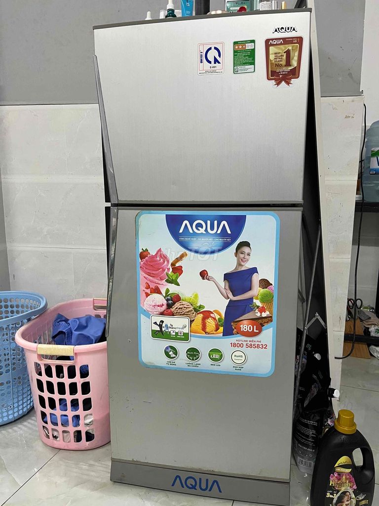 Bán tủ lạnh Aqua dung tích 180L màu xám, tốt