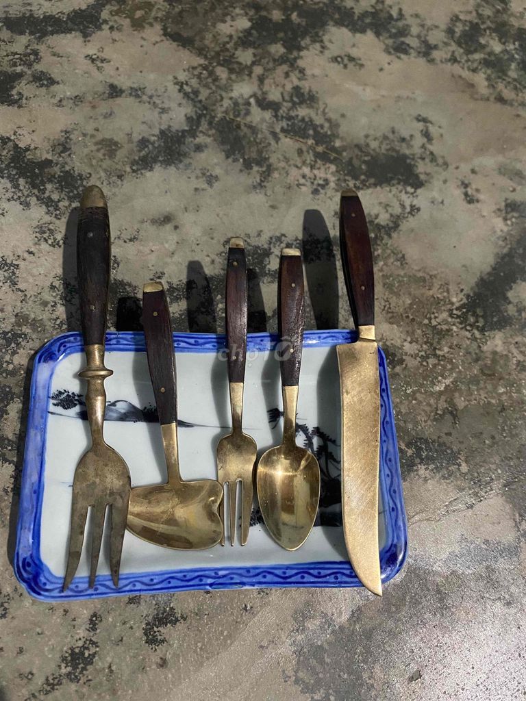 Bộ dao thìa muỗng Đồng 5 món Vàng Nâu. Mua bán Dụng cụ nhà bếp tại Huyện Sơn Tịnh Quảng Ngãi được đăng bởi Sang hình 1