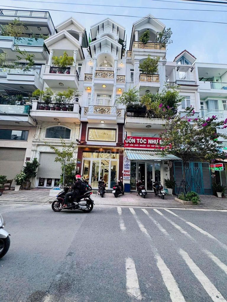 Bán Nhà 🏡 SIÊU PHẨM TUYỆT ĐẸP. ĐƯỜNG Ô TÔ 🚘 XE TẢI 🚛. Thông Tứ hướng