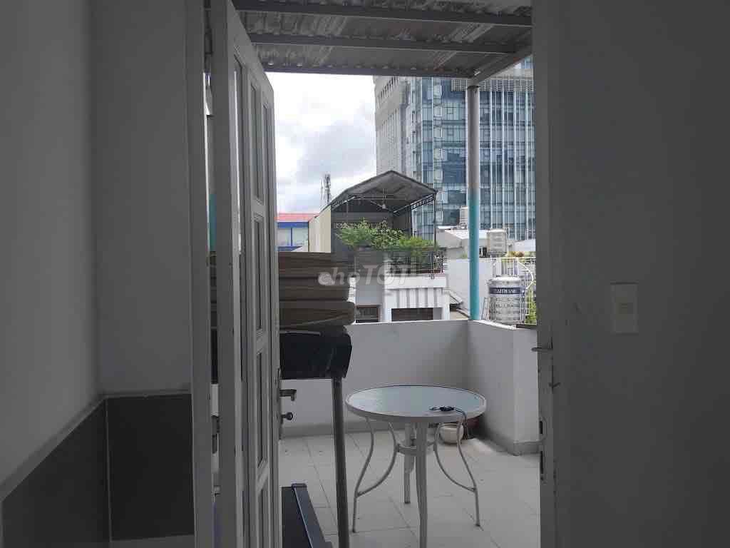Аренда · 4 комн. · 44 м² · Quận 5, ул. Đường Sư Vạn Hạnh