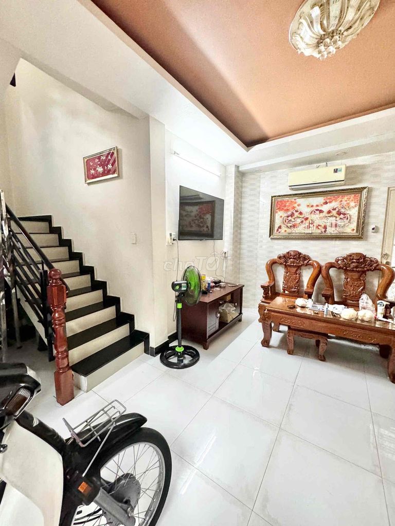 BÁN NHÀ ĐƯỜNG NGUYỄN VĂN LUÔNG, QUẬN 6, 4x8, SÀN 134m2, 4PN, SHR 9 CHU. Mua bán nhà ở tại Quận 6 Tp Hồ Chí Minh được đăng bởi Thiện Lành hình 2