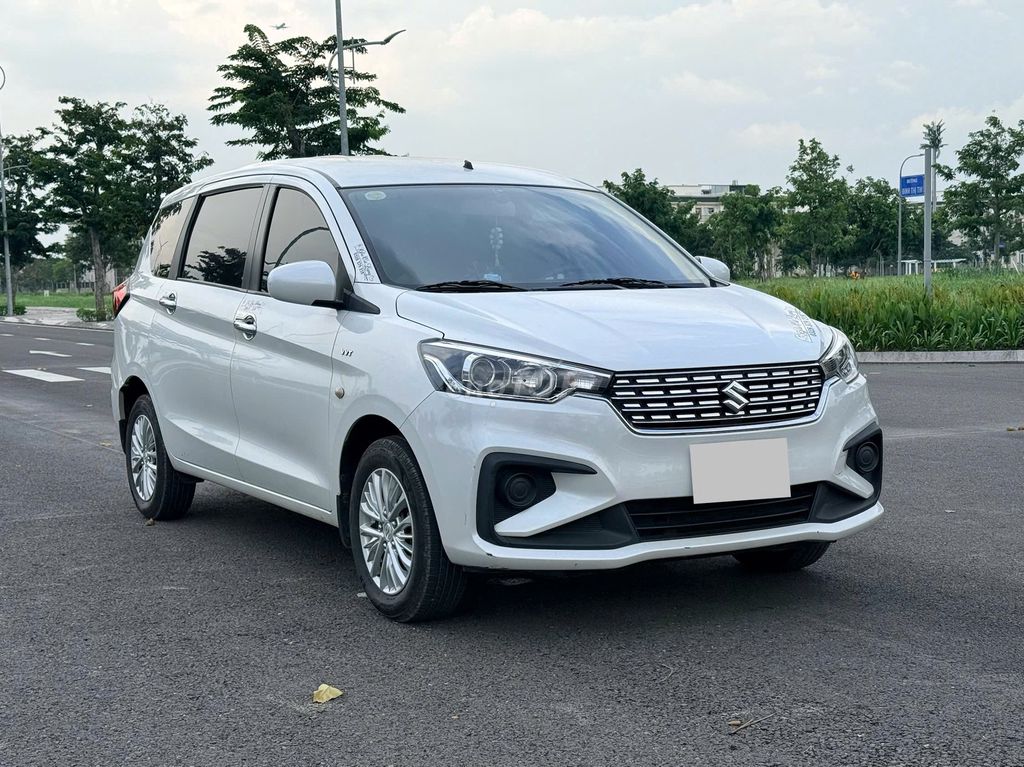 Suzuki Ertiga 2021 Механика Белый 7 мест 47982 км