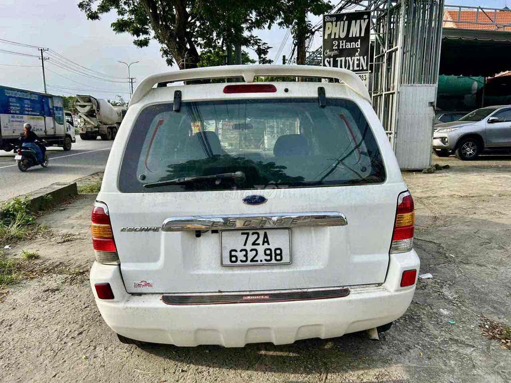 Ford Escape Trắng 5 chỗ Số sàn. Mua bán Ô tô tại Huyện Cẩm Mỹ Đồng Nai được đăng bởi Nguyễn Thanh Quốc Bảo hình 5