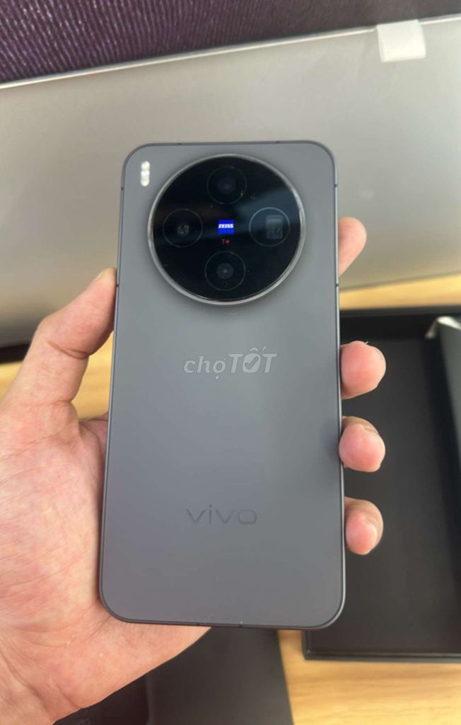 Vivo X300 Chính Hãng Fullbox BH 3/2028 giao lưu. Mua bán Điện thoại tại Quận 12 Tp Hồ Chí Minh được đăng bởi NewBie hình 1