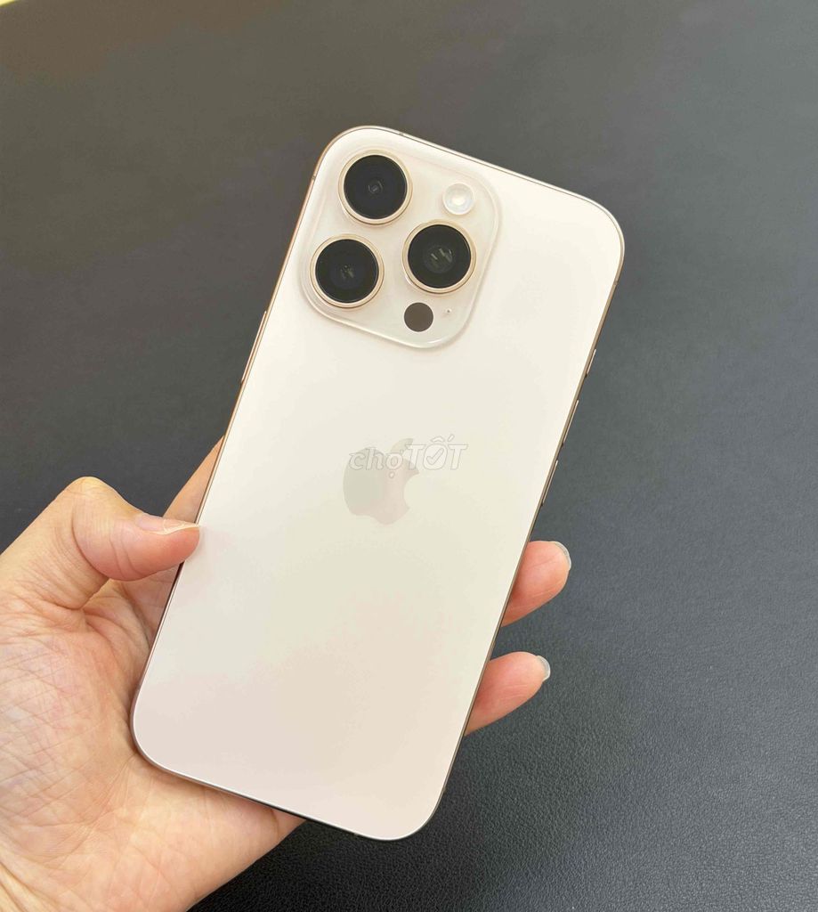 🍎𝐓𝐡𝐚𝐧𝐡 𝐋𝐲́🍎𝟏𝟔𝐏𝐫𝐨 𝐆𝐨𝐥𝐝 𝟐𝟓𝟔𝐆 𝐌𝐚̀𝐧 𝐂𝐡𝐢́𝐧𝐡 𝐇𝐚̃𝐧𝐠 | 𝐏𝟗𝟏%👇. Mua bán Điện thoại tại Quận Hải An Hải Phòng được đăng bởi Phạm Huyền Hoàng Dũng Mobile  hình 1