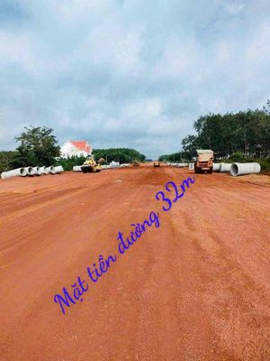 Chính chủ cần bán đất mặt tiền đường xuyên tâm 32M  dt 320m2