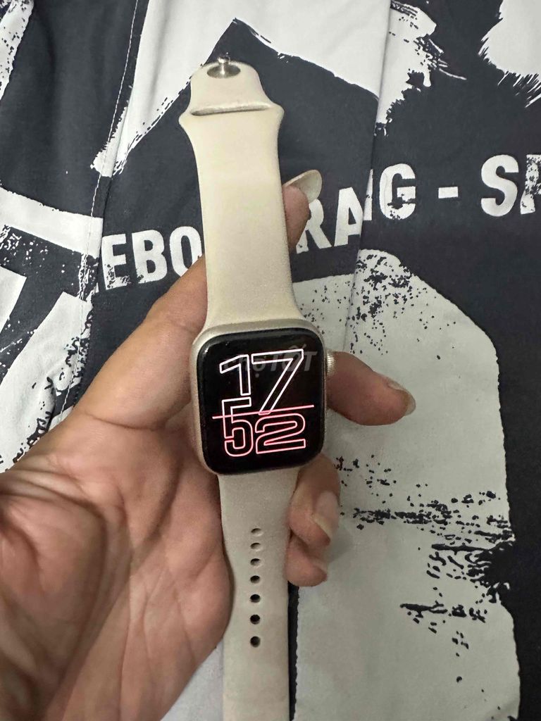 Apple Watch SE (Thế hệ 2) 2024 size 42mm GPS. Mua bán Thiết bị đeo thông minh tại Thành phố Thủ Đức Tp Hồ Chí Minh được đăng bởi bin  hình 1