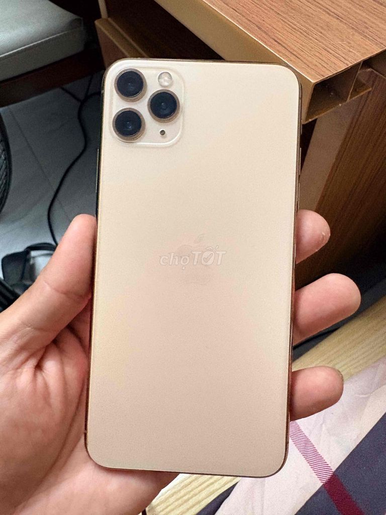 Apple iPhone 11 Pro Max 64GB Vàng Nứt kính nhẹ. Mua bán Điện thoại tại Huyện Di Linh Lâm Đồng được đăng bởi Anh Vũ hình 1