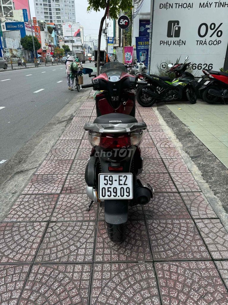 Хонда SH125 Италия 2010 красная
