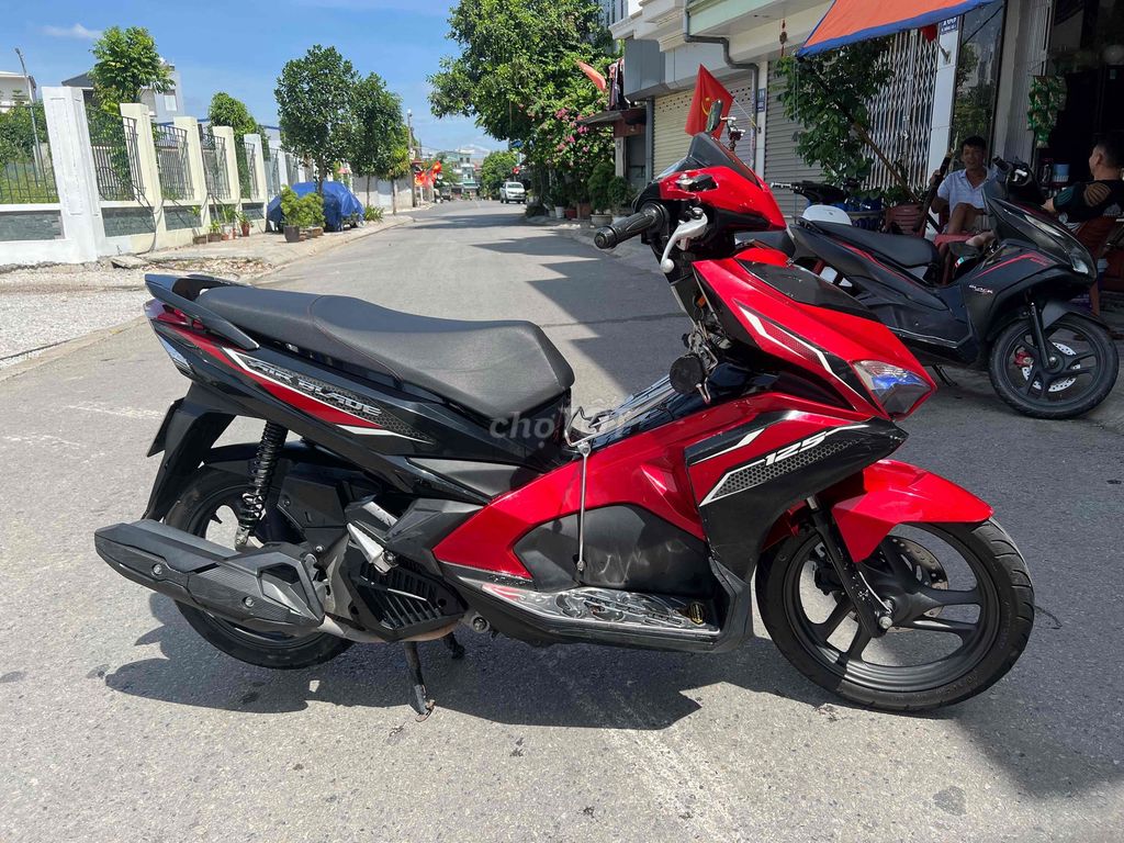 xe Air Blade. Mua bán Xe máy tại Quận Hải An Hải Phòng được đăng bởi Quý Lượng hình 1