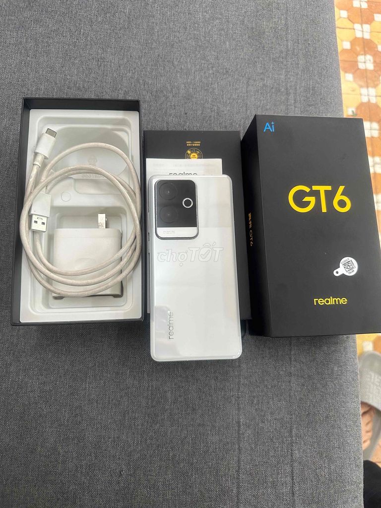 Realme GT6 256GB Trắng 99% fullbox sạc zin ram 12. Mua bán Điện thoại tại Quận Cầu Giấy Hà Nội được đăng bởi thành hình 1