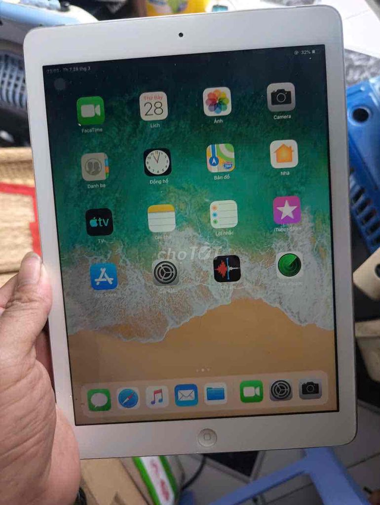 Apple iPad Air Bạc 16GB. Mua bán Máy tính bảng tại Thành phố Dĩ An Bình Dương được đăng bởi vỏ hung hình 1