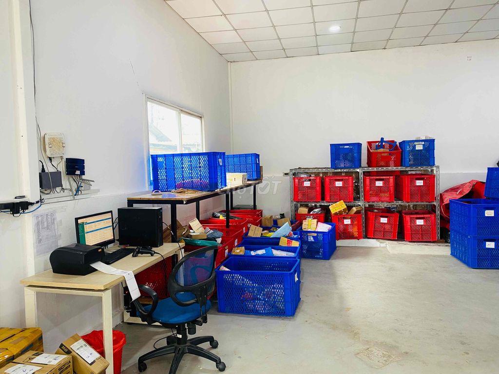 Tuyển sụng shipper giao hàng Bắc Tân Uyên. Việc làm Tài xế giao hàng xe máy tại Huyện Bắc Tân Uyên Bình Dương được đăng bởi Nguyễn chí toại hình 2