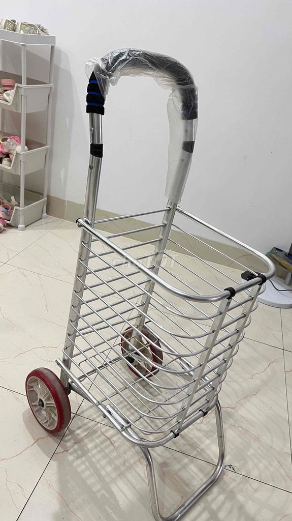 Xe đẩy đi chợ Đã sử dụng. Mua bán Dụng cụ nhà bếp tại Quận Cầu Giấy Hà Nội được đăng bởi Mai Nguyễn hình 1