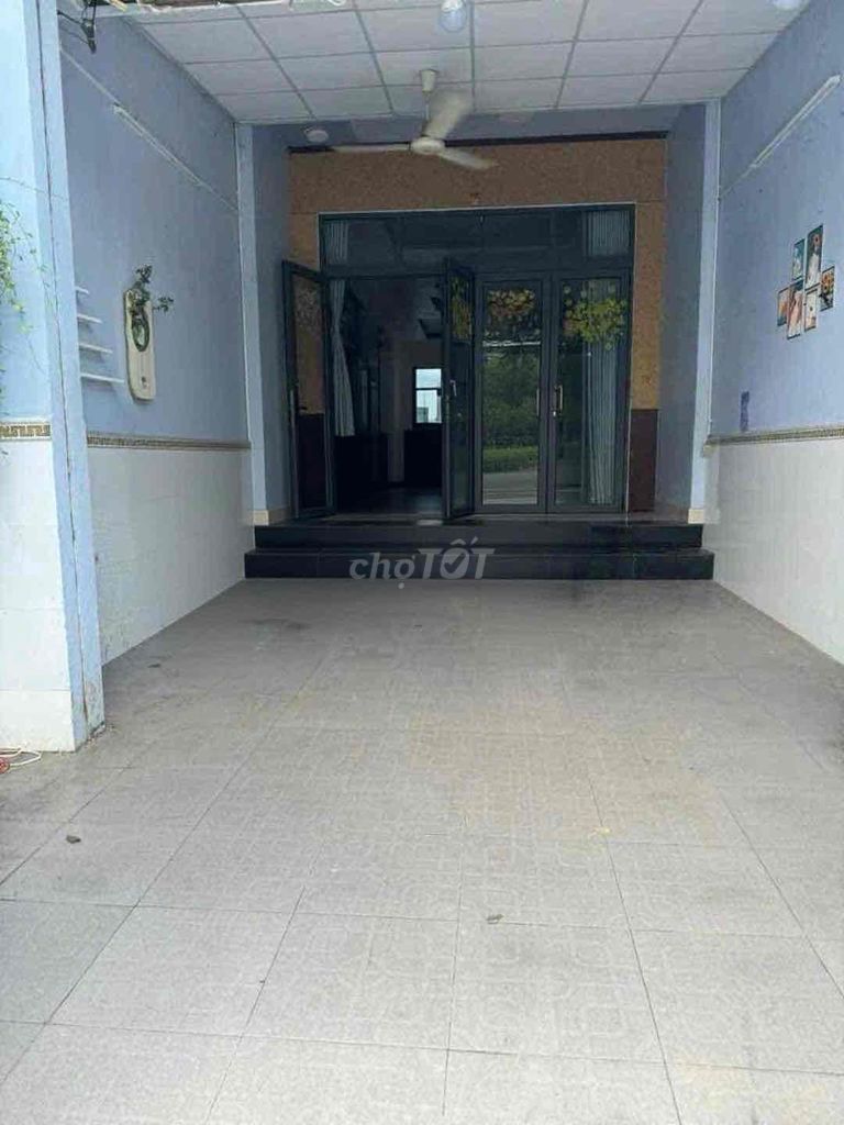 NHÀ ĐẸP MỚI SƠN SỬA 3LẦU GẦN METRO - XA LỘ HÀ NỘI - 4PN + SÂN OTO