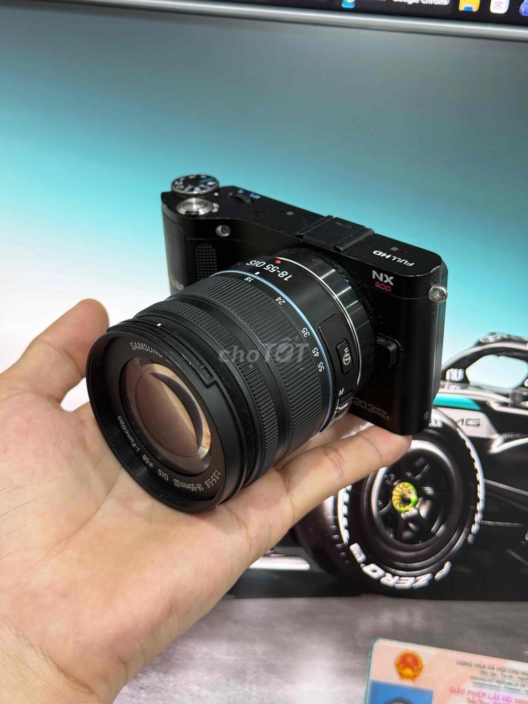 Máy ảnh Samsung NX200 kèm kit 18-55mm. Mua bán Máy ảnh, Máy quay tại Quận Hoàng Mai Hà Nội được đăng bởi Phúc Phạm hình 1