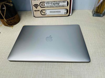 Macbook Pro 2017 I5, ram 8G, ssd 256G, màn 2k. Mua bán Laptop tại Quận Bình Thạnh Tp Hồ Chí Minh được đăng bởi Mr T