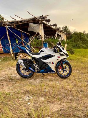 Suzuki GSX R150 Trắng Xanh. Mua bán Xe máy tại Huyện Củ Chi Tp Hồ Chí Minh được đăng bởi xu boy