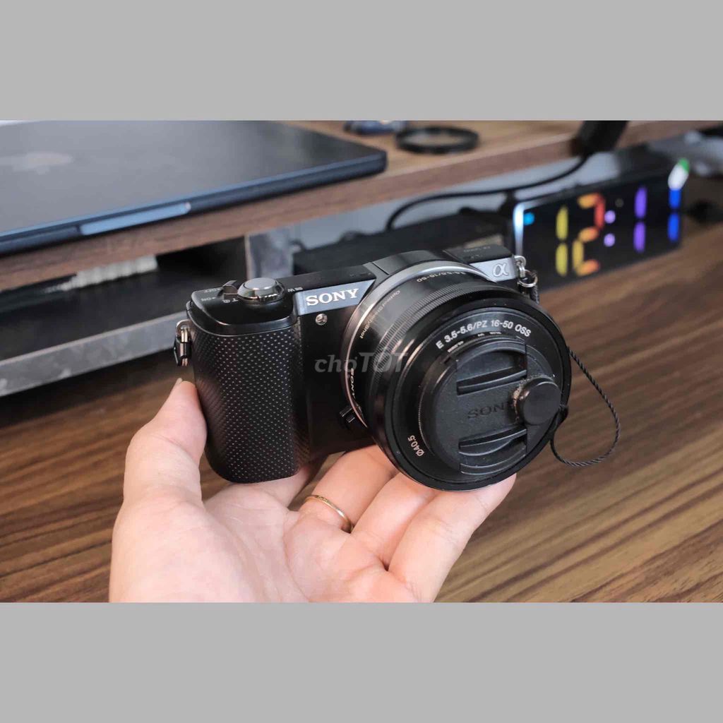 Máy ảnh Sony A5000 Đen kèm lens kit. Mua bán Máy ảnh, Máy quay tại Huyện Thống Nhất Đồng Nai được đăng bởi Babybun hình 1