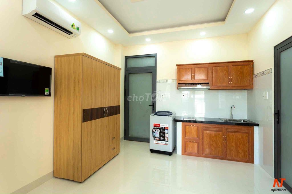 STUDIO BAN CÔNG 35m2_ĐẦY ĐỦ NỘI THẤT GỖ CAO CẤP NGAY Q10