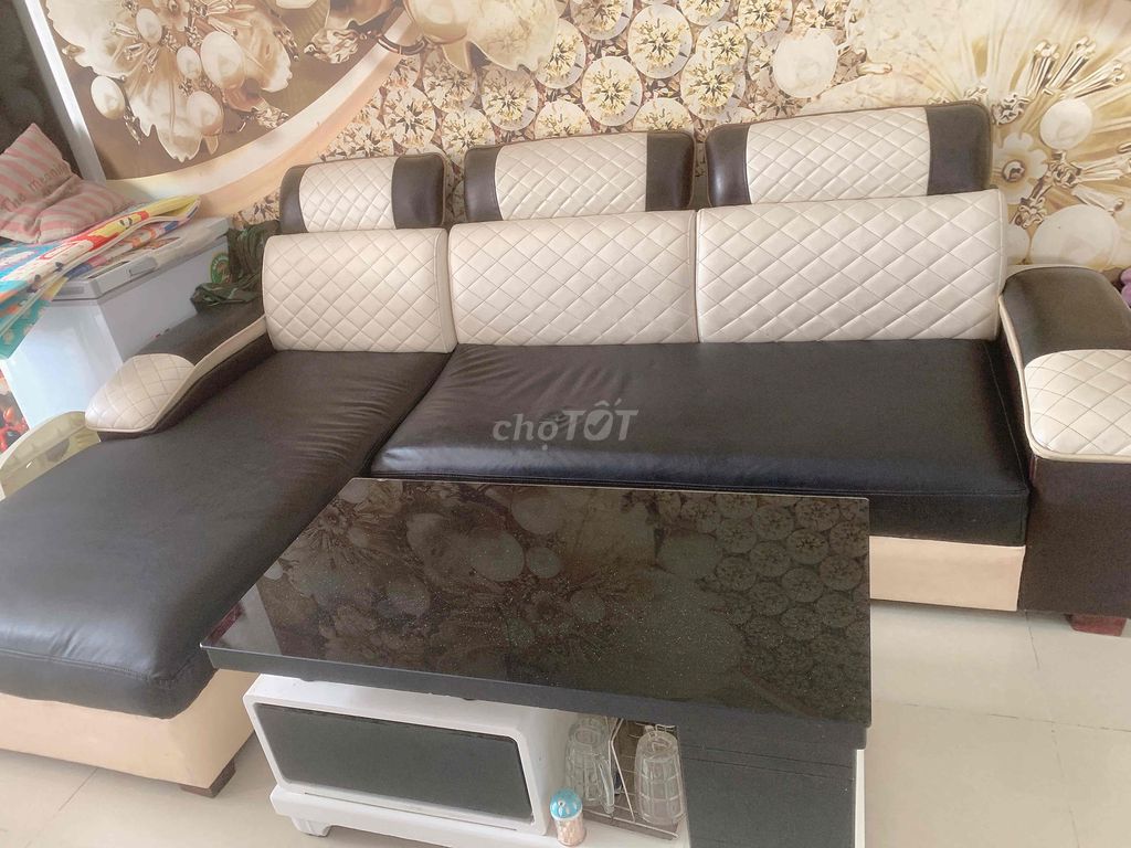 Ghế sofa Chữ L Da Đen, Kem. Mua bán Bàn ghế tại Quận Gò Vấp Tp Hồ Chí Minh được đăng bởi Lê Thị Hải Yến hình 1