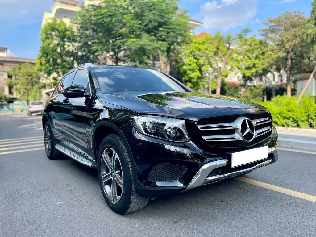 Mercedes Benz GLC 2018 250 4MATIC - 53,000 Miles.. Mua bán Ô tô tại Thành phố Thủ Đức Tp Hồ Chí Minh được đăng bởi Đức Tứ Bánh hình 4