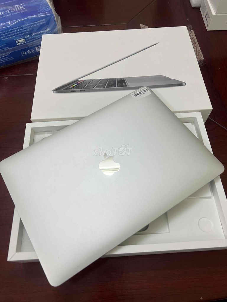 Apple Macbook Pro 2017 i7 13 inch 16GB/512GB đẹp. Mua bán Laptop tại Quận Cầu Giấy Hà Nội được đăng bởi Đỗ Kỷ hình 1