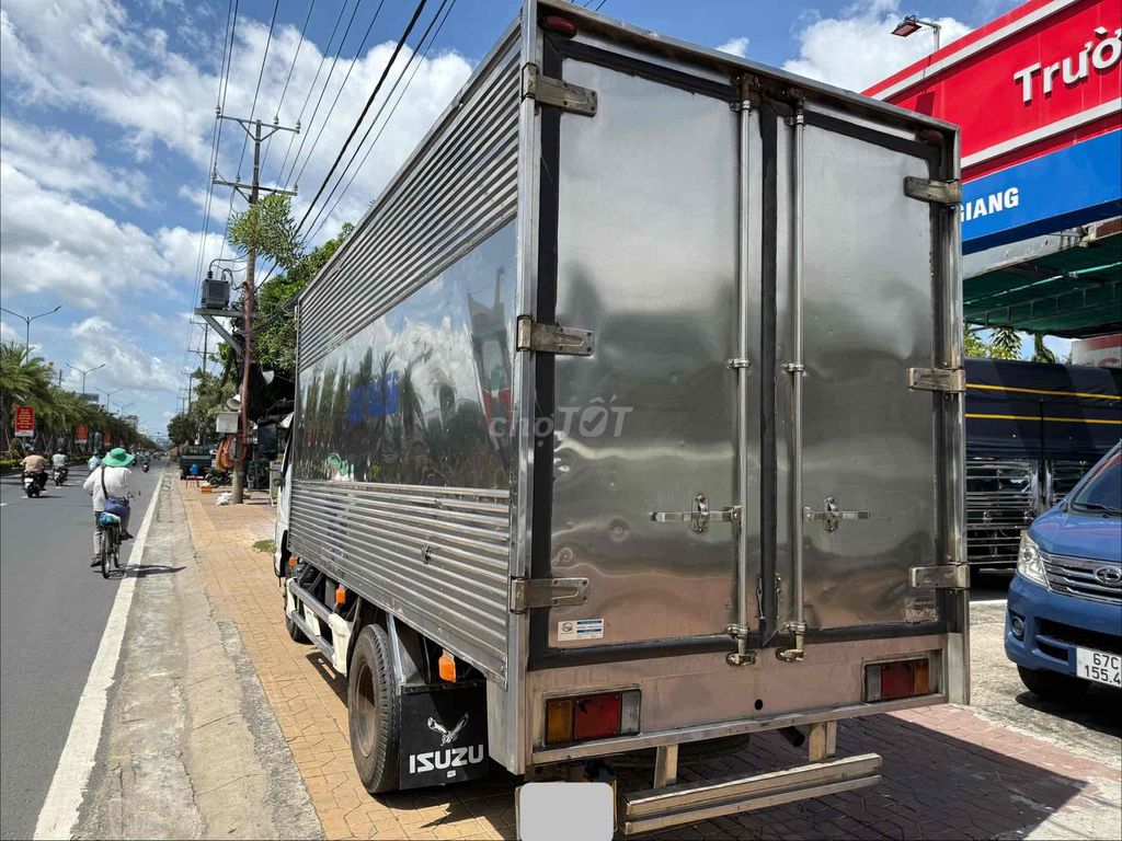 ISUZU QKR 270 2019 THÙNG KÍN 4m3 TẢI 2250Kg. Mua bán Xe tải, xe ben tại Thành phố Long Xuyên An Giang được đăng bởi Ô TÔ TRƯỜNG THANH hình 6