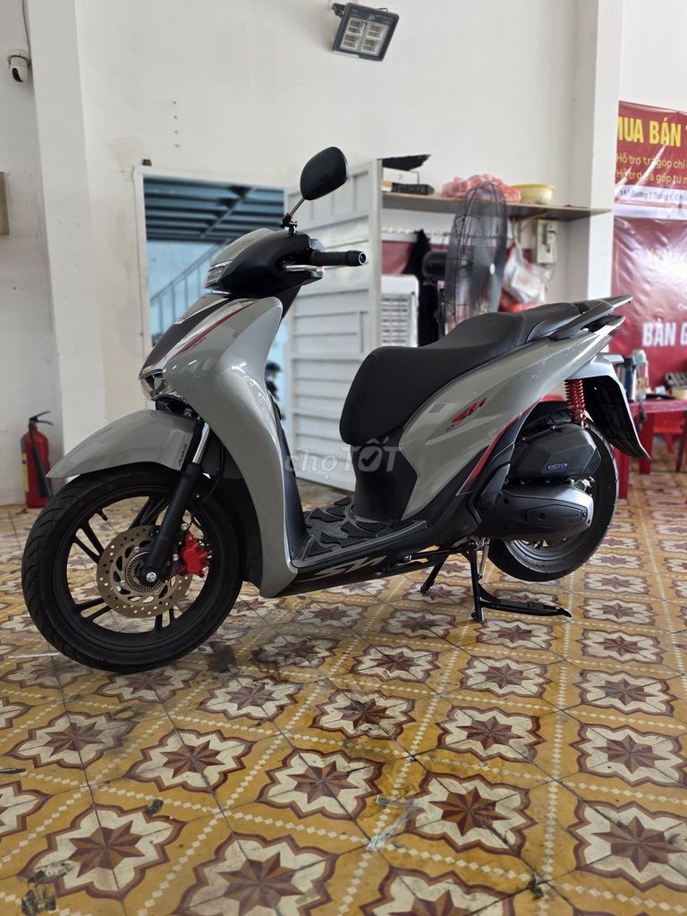 Honda sh 125 abs bản đặc biệt 2025 mới chạy 500km. Mua bán Xe máy tại Quận Hải Châu Đà Nẵng được đăng bởi Toàn hình 4