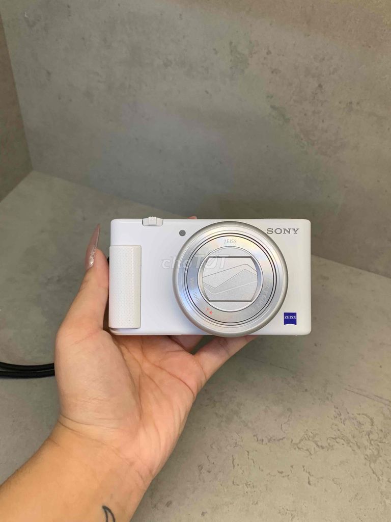 Máy ảnh Sony ZV1 Trắng Đã dùng. Mua bán Máy ảnh, Máy quay tại Huyện Thanh Trì Hà Nội được đăng bởi Đoàn Nhi hình 1