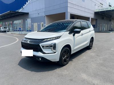 Mitsubishi Premium 2022 màu trắng