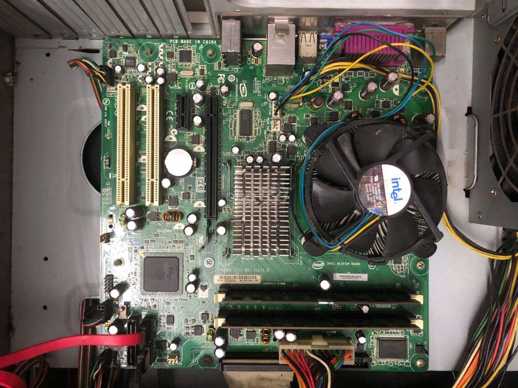 Thanh lý thùng PC cổ Intel LGA 775 full chức năng. Mua bán Linh kiện (RAM, Card...) tại Quận 5 Tp Hồ Chí Minh được đăng bởi PHATTD hình 1