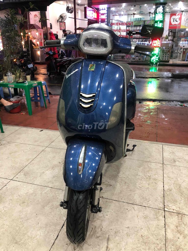 thanh lý xe điện Vespa đèn vuông zin nguyên, tốt. Mua bán Xe điện tại Quận Nam Từ Liêm Hà Nội được đăng bởi Duy Hưng hình 2