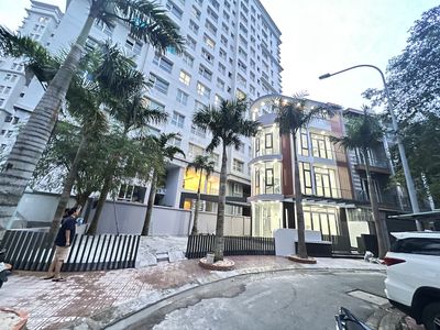 BÁN NHÀ PHỐ ĐẸP MẶT TIỀN 17M CHỈ VỚI 16 TỶ. Mua bán nhà ở tại Quận Gò Vấp Tp Hồ Chí Minh được đăng bởi Võ Đợi