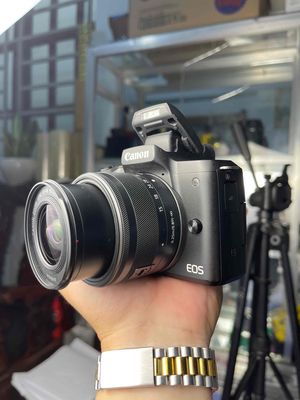 Full combo Canon M50 + 2 lens chuyên chụp quayvlog