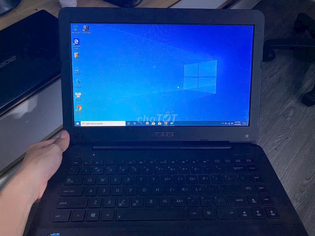 Asus VivoBook S4000 i3-4030U 14 inch 6GB/128GB Đen. Mua bán Laptop tại Quận 7 Tp Hồ Chí Minh được đăng bởi Lee Tran hình 1